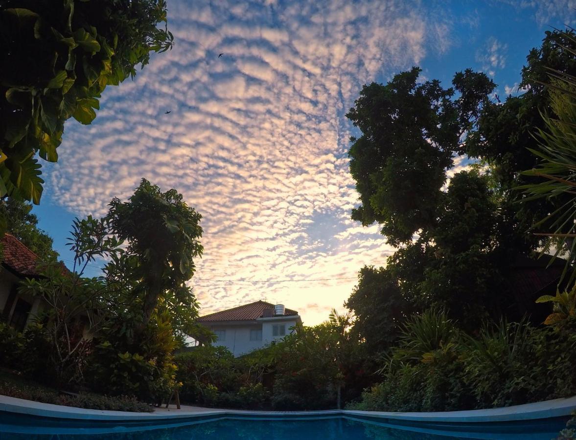 Timbis Homestay Bali Nusa Dua  Buitenkant foto